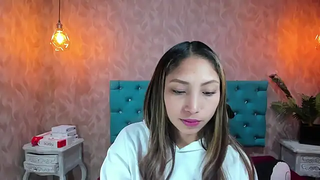 MadelineDoll online show from September 25, 2025, 1:15 pm