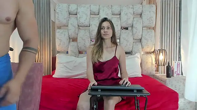 SaraANDjhony online show from January 2, 2025, 4:24 pm