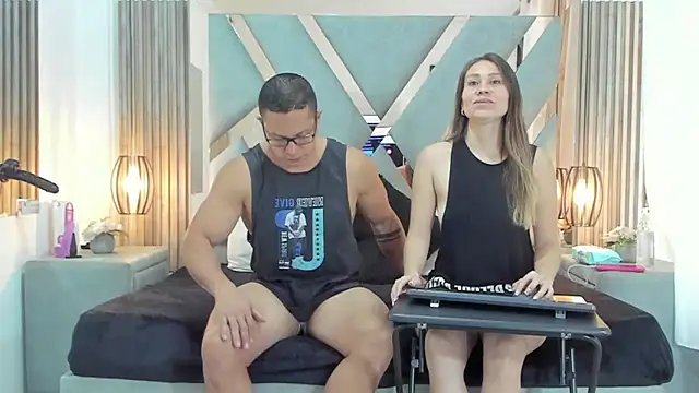 SaraANDjhony online show from January 28, 2025, 12:54 pm