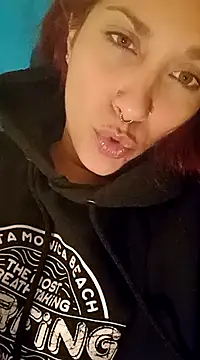 Snapshot of SusiDream chatting on February 19, 2025, 4:23 am SusiDream online show from February 19, 2025, 4:23 am