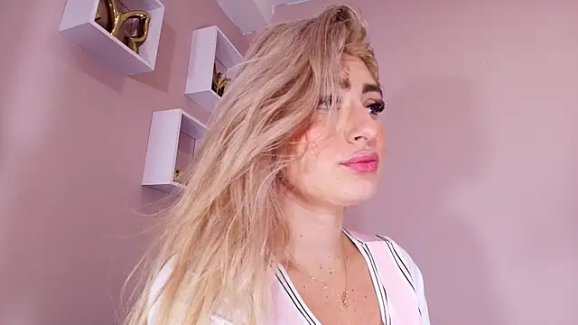 Snapshot of veronica_sinner_ chatting on February 8, 2026, 4:21 pm veronica sinner online show from February 8, 2026, 4:21 pm