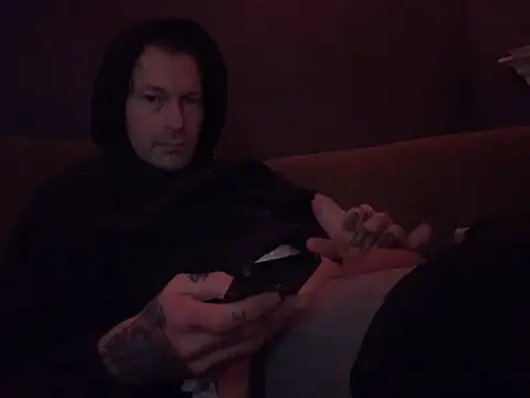 Snapshot of knottinchurch chatting on December 25, 2024, 1:19 pm knottinchurch online show from December 25, 2024, 1:19 pm