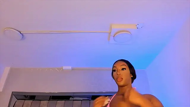 ChaynnaCooper online show from March 11, 2025, 12:06 pm