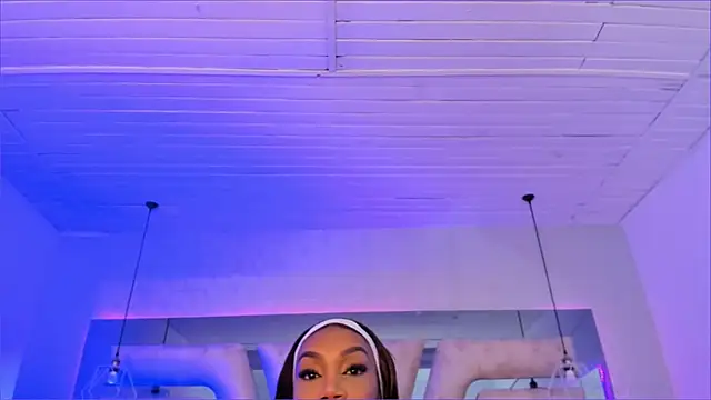 ChaynnaCooper online show from March 18, 2025, 11:09 pm