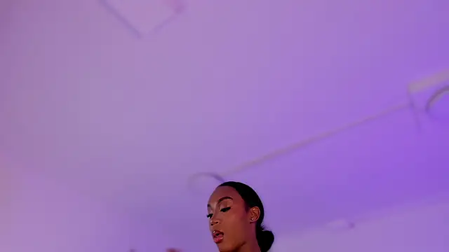 Snapshot of ChaynnaCooper chatting on February 5, 2026, 3:44 am ChaynnaCooper online show from February 5, 2026, 3:44 am