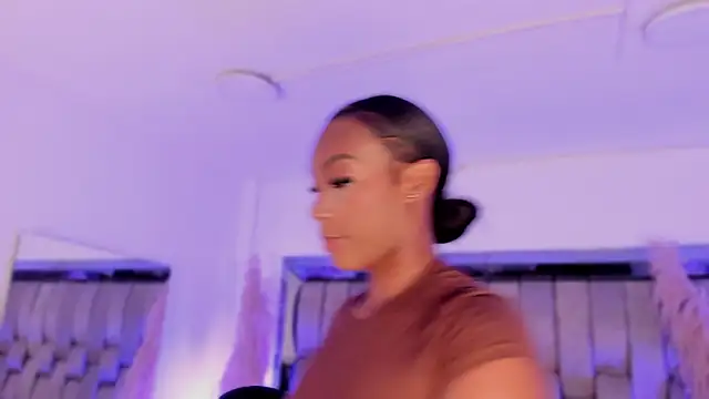 Snapshot of ChaynnaCooper chatting on February 16, 2026, 4:52 am ChaynnaCooper online show from February 16, 2026, 4:52 am