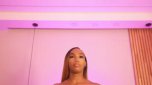 Snapshot of ChaynnaCooper chatting on February 27, 2026, 3:39 am ChaynnaCooper online show from February 27, 2026, 3:39 am