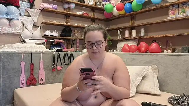 Kimberly-Caprice online show from March 17, 2025, 8:18 am