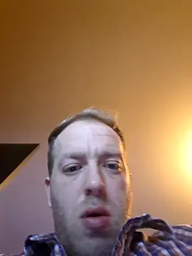 Snapshot of Henner33 chatting on January 6, 2025, 5:38 pm Henner33 online show from January 6, 2025, 5:38 pm