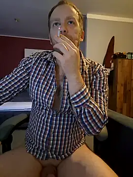 Snapshot of Henner33 chatting on January 26, 2025, 3:36 pm Henner33 online show from January 26, 2025, 3:36 pm