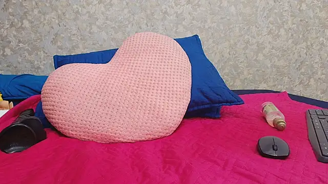 nicol f online show from March 3, 2025, 10:20 pm