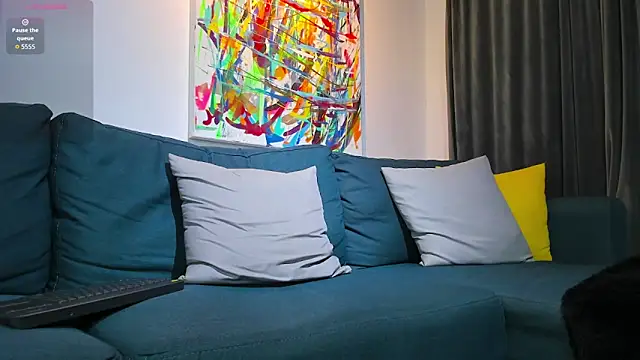 tommy raym0ndg online show from October 4, 2025, 10:52 pm