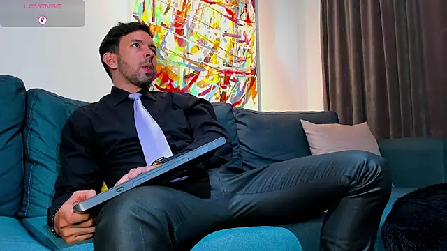 tommy raym0ndg online show from December 16, 2025, 8:14 pm