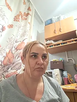 Malichkaanna30 online show from November 4, 2025, 2:16 pm