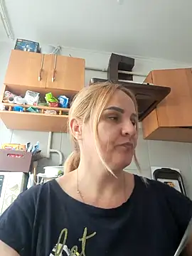 Snapshot of Malichkaanna30 chatting on February 14, 2026, 10:56 am Malichkaanna30 online show from February 14, 2026, 10:56 am