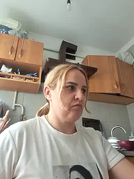 Snapshot of Malichkaanna30 chatting on April 7, 2026, 1:55 pm Malichkaanna30 online show from April 7, 2026, 1:55 pm