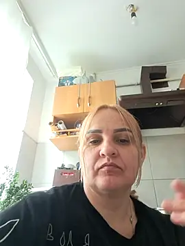 Snapshot of Malichkaanna30 chatting on April 12, 2026, 8:52 am Malichkaanna30 online show from April 12, 2026, 8:52 am