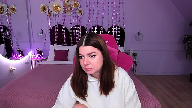 Snapshot of MelanieCarterr chatting on February 10, 2026, 5:22 am MelanieCarterr online show from February 10, 2026, 5:22 am