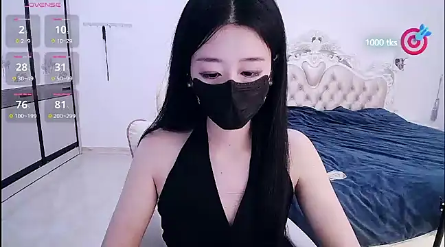 CN-xiaofei online show from February 19, 2025, 11:17 am