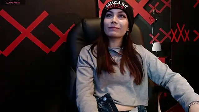 Snapshot of _yuyi chatting on February 22, 2025, 11:24 am yuyi online show from February 22, 2025, 11:24 am