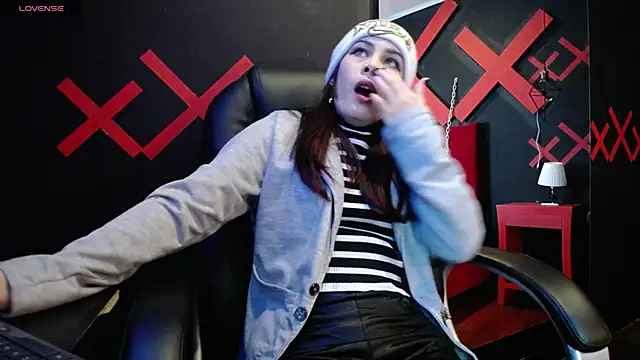 Snapshot of _yuyi chatting on March 18, 2025, 11:08 am yuyi online show from March 18, 2025, 11:08 am