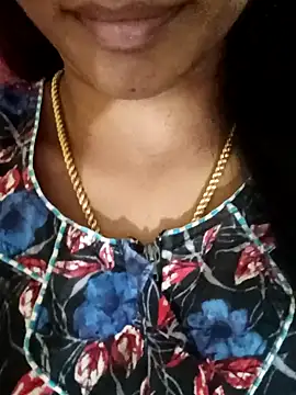 Snapshot of Ambika01 chatting on January 7, 2025, 4:39 am Ambika01 online show from January 7, 2025, 4:39 am