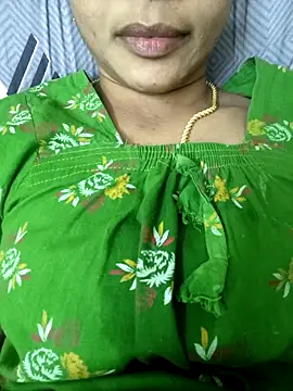Snapshot of Ambika01 chatting on April 4, 2026, 5:16 am Ambika01 online show from April 4, 2026, 5:16 am