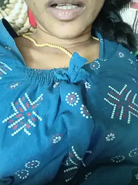 Snapshot of Ambika01 chatting on May 16, 2026, 5:01 pm Ambika01 online show from May 16, 2026, 5:01 pm