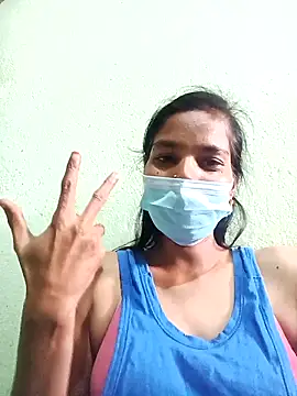 anusiya01 online show from December 5, 2025, 4:32 am