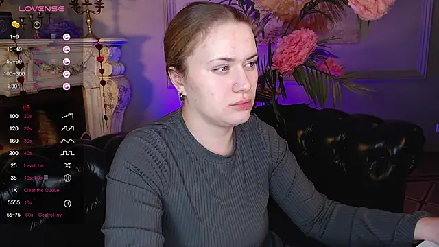 Ariell Margot  online show from February 19, 2025, 6:32 pm