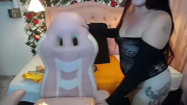 ElizabethSweet  online show from January 27, 2025, 7:24 pm