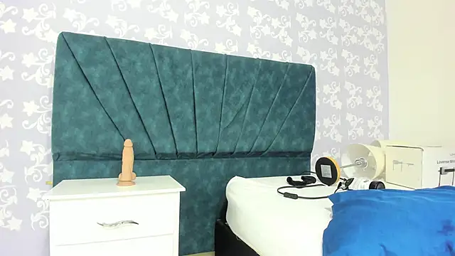 Snapshot of BritneySweet_ chatting on December 7, 2024, 2:09 am BritneySweet online show from December 7, 2024, 2:09 am