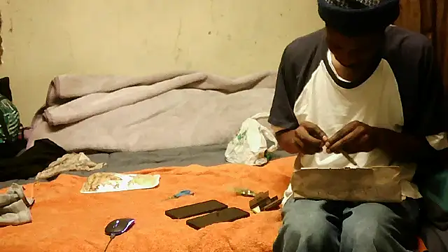 Snapshot of RGTM75 chatting on March 6, 2026, 10:50 pm RGTM75 online show from March 6, 2026, 10:50 pm