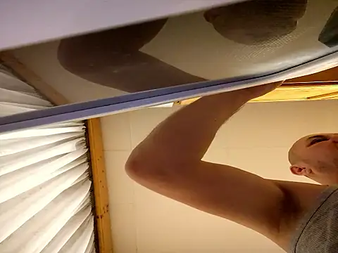 Snapshot of intx800 chatting on December 14, 2025, 4:51 am intx800 online show from December 14, 2025, 4:51 am