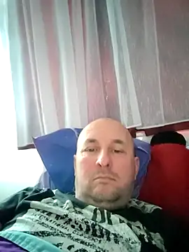 Snapshot of intx800 chatting on February 14, 2026, 2:58 pm intx800 online show from February 14, 2026, 2:58 pm