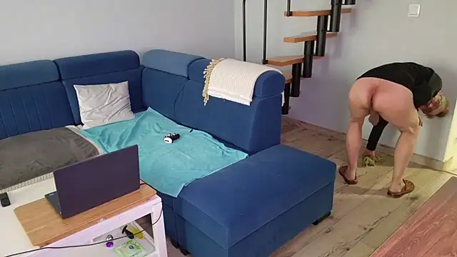 axecoman60 online show from March 11, 2025, 10:51 am