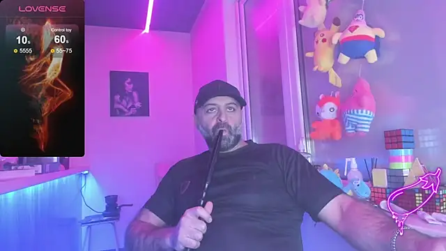 Snapshot of MAGABEAR077 chatting on February 5, 2025, 9:40 pm MAGABEAR077 online show from February 5, 2025, 9:40 pm