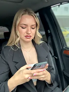 Devill Angel  online show from October 25, 2025, 9:17 am