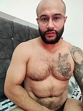 Luke  09 online show from November 6, 2025, 2:07 pm