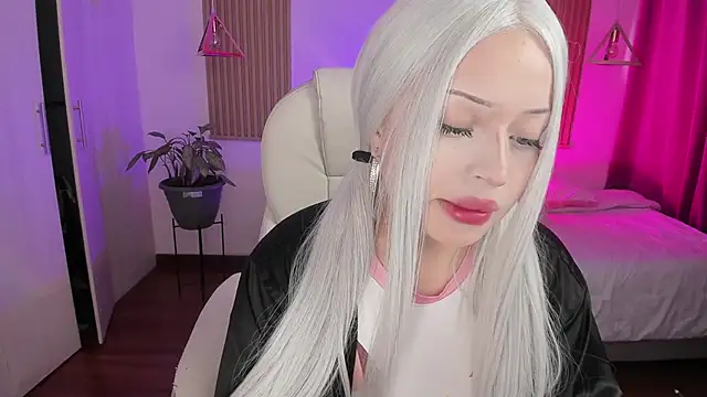 Snapshot of Kendall_Bunnyy chatting on December 14, 2025, 6:56 pm Kendall Bunnyy online show from December 14, 2025, 6:56 pm