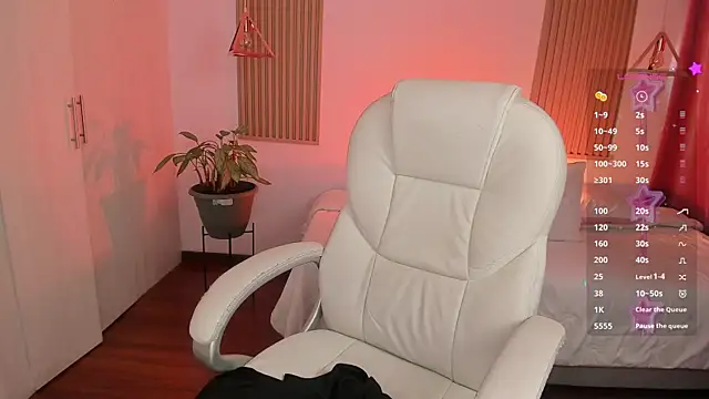 Snapshot of Kendall_Bunnyy chatting on December 15, 2025, 6:56 pm Kendall Bunnyy online show from December 15, 2025, 6:56 pm