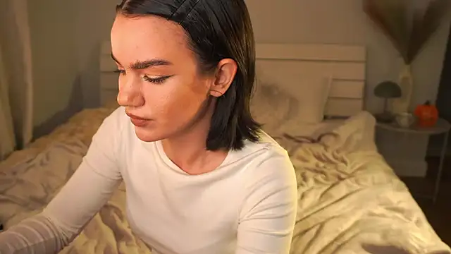 Heidi11 online show from October 23, 2025, 2:22 am