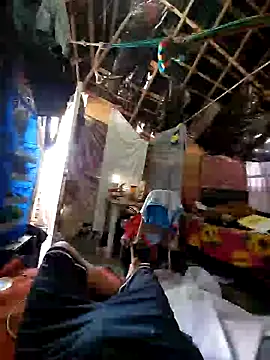 Snapshot of BillowedLeaper chatting on December 20, 2025, 9:11 pm BillowedLeaper online show from December 20, 2025, 9:11 pm