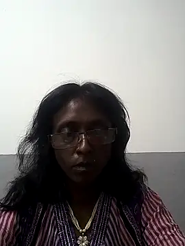 Snapshot of mamakarma1403 chatting on March 19, 2025, 12:23 pm mamakarma1403 online show from March 19, 2025, 12:23 pm