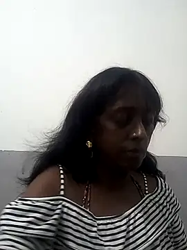 Snapshot of mamakarma1403 chatting on March 22, 2025, 12:35 pm mamakarma1403 online show from March 22, 2025, 12:35 pm