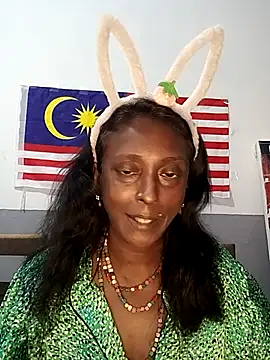 Snapshot of mamakarma1403 chatting on September 21, 2025, 1:13 pm mamakarma1403 online show from September 21, 2025, 1:13 pm