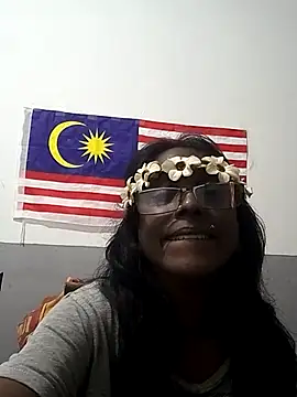 Snapshot of mamakarma1403 chatting on October 31, 2025, 3:02 pm mamakarma1403 online show from October 31, 2025, 3:02 pm