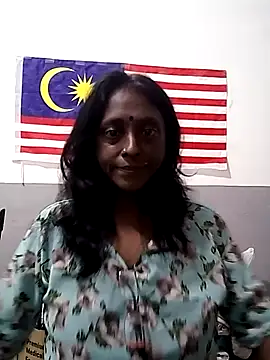 Snapshot of mamakarma1403 chatting on November 25, 2025, 1:33 pm mamakarma1403 online show from November 25, 2025, 1:33 pm