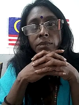 Snapshot of mamakarma1403 chatting on November 27, 2025, 2:57 am mamakarma1403 online show from November 27, 2025, 2:57 am