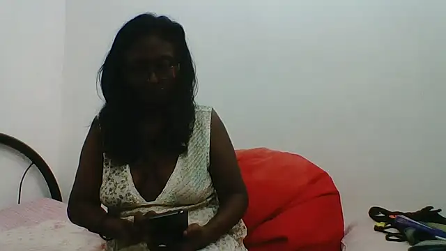 Snapshot of mamakarma1403 chatting on January 14, 2026, 12:49 am mamakarma1403 online show from January 14, 2026, 12:49 am